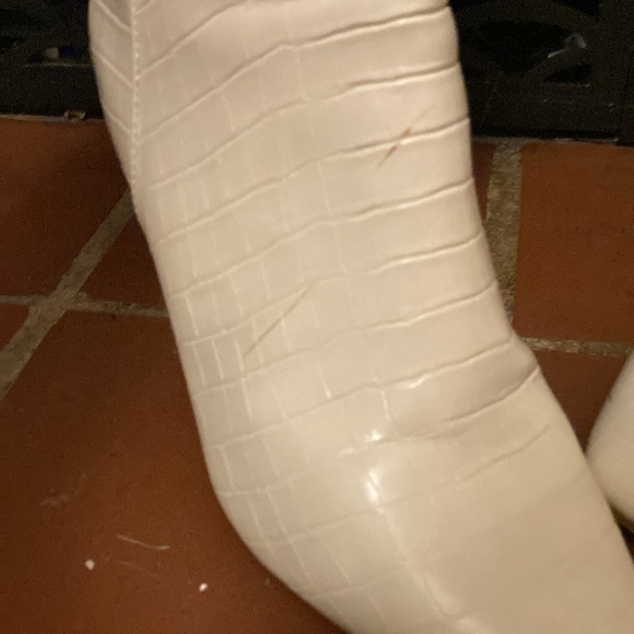 Express zip up 2in heeled Go Go boots, Women’s 8 - Picture 3 of 5